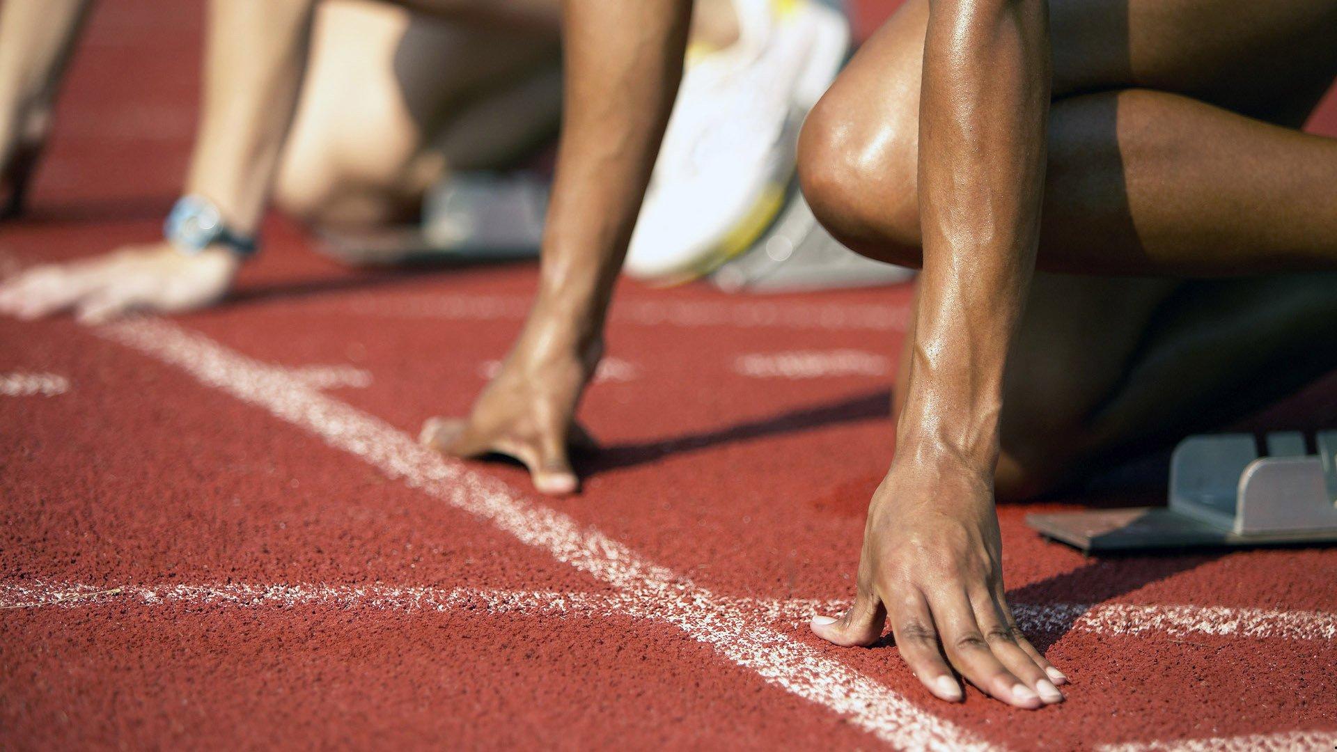 亚当斯感恩节大胆发言引更衣室震动,火鸡被高估!联盟聚餐传统遭灵魂拷问