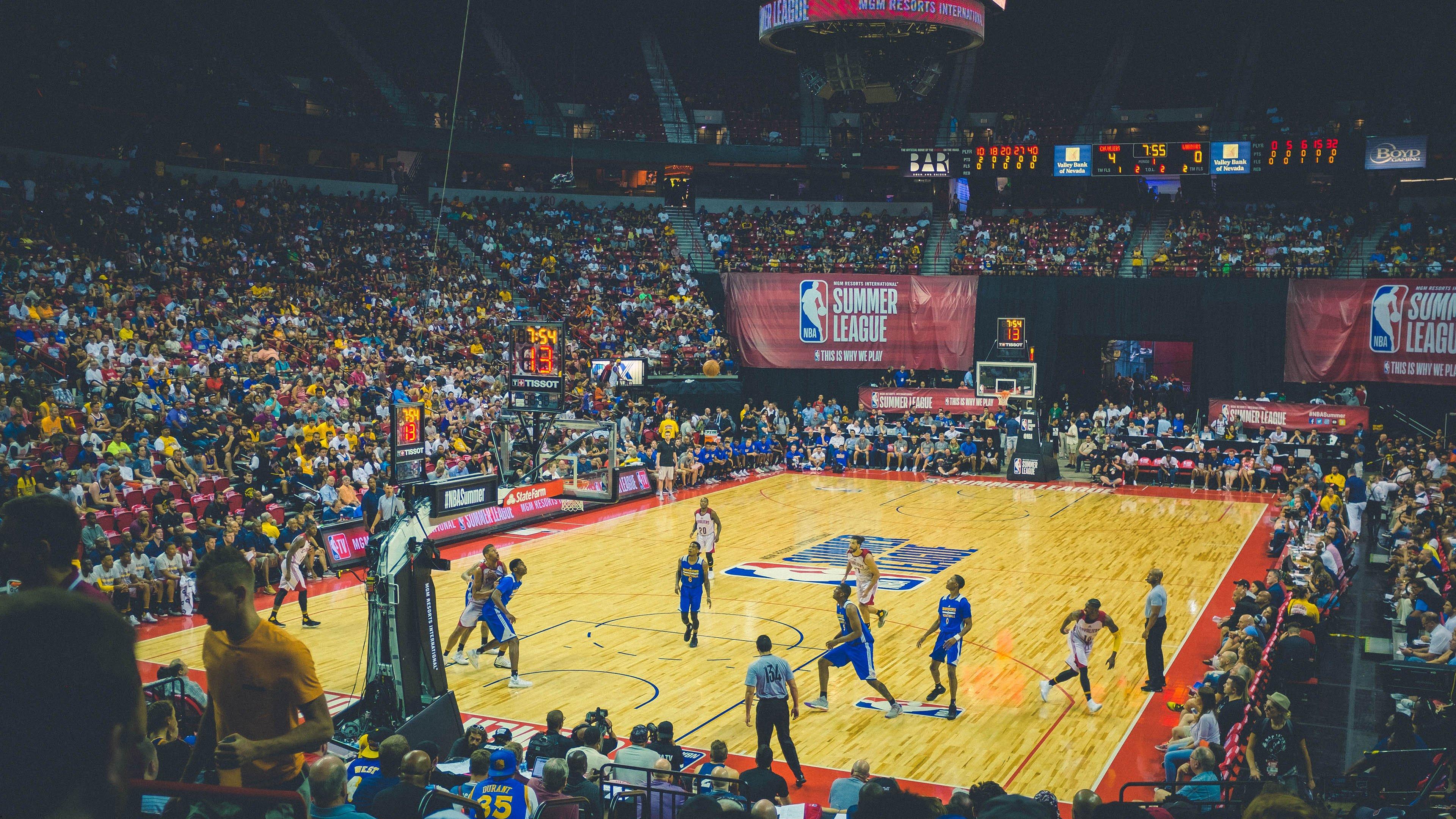 特雷·杨续约态度开放引关注，老鹰核心今夏去向成焦点